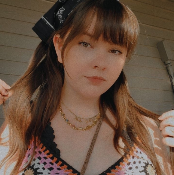 Meet your Posher, Rebekah - Picture 1 of 1